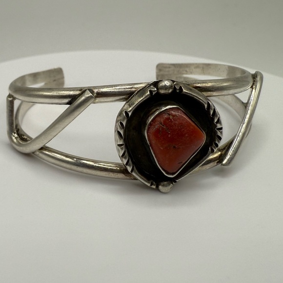 Vintage Southwestern Cuff Bracelet-Silver with Red Jasper like Style Stone - Picture 2 of 8